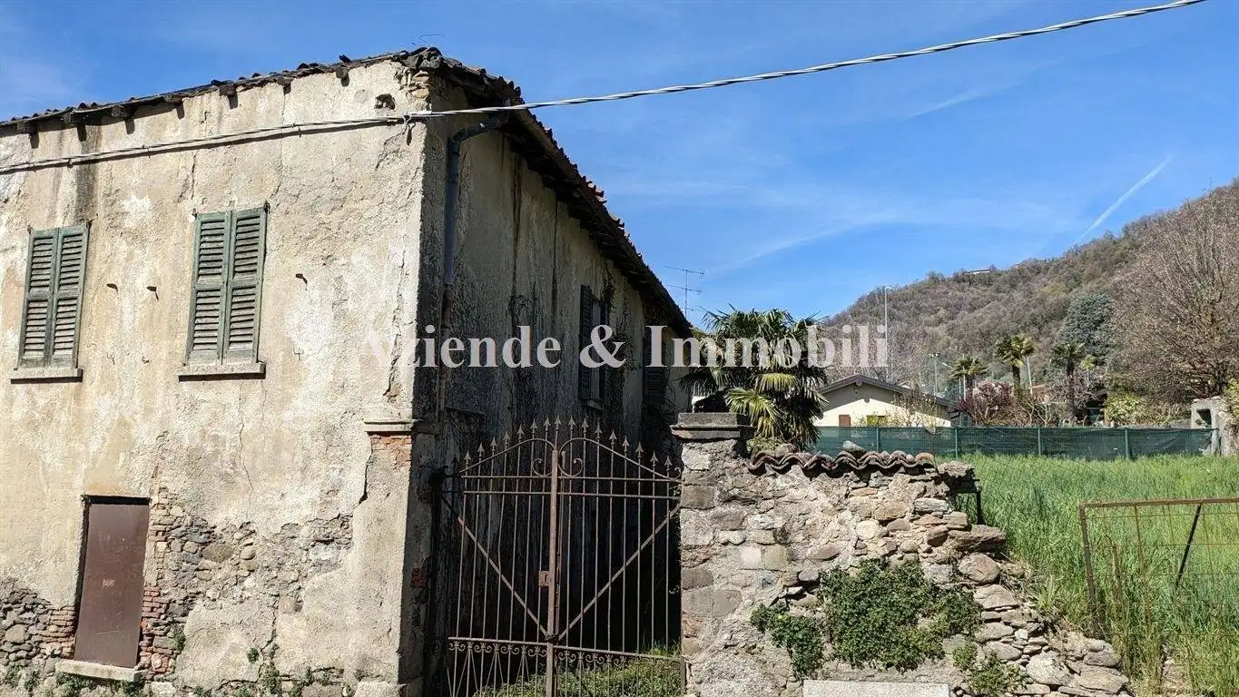 Rustico 472 m², Centro, Santa Maria Hoè - foto 2