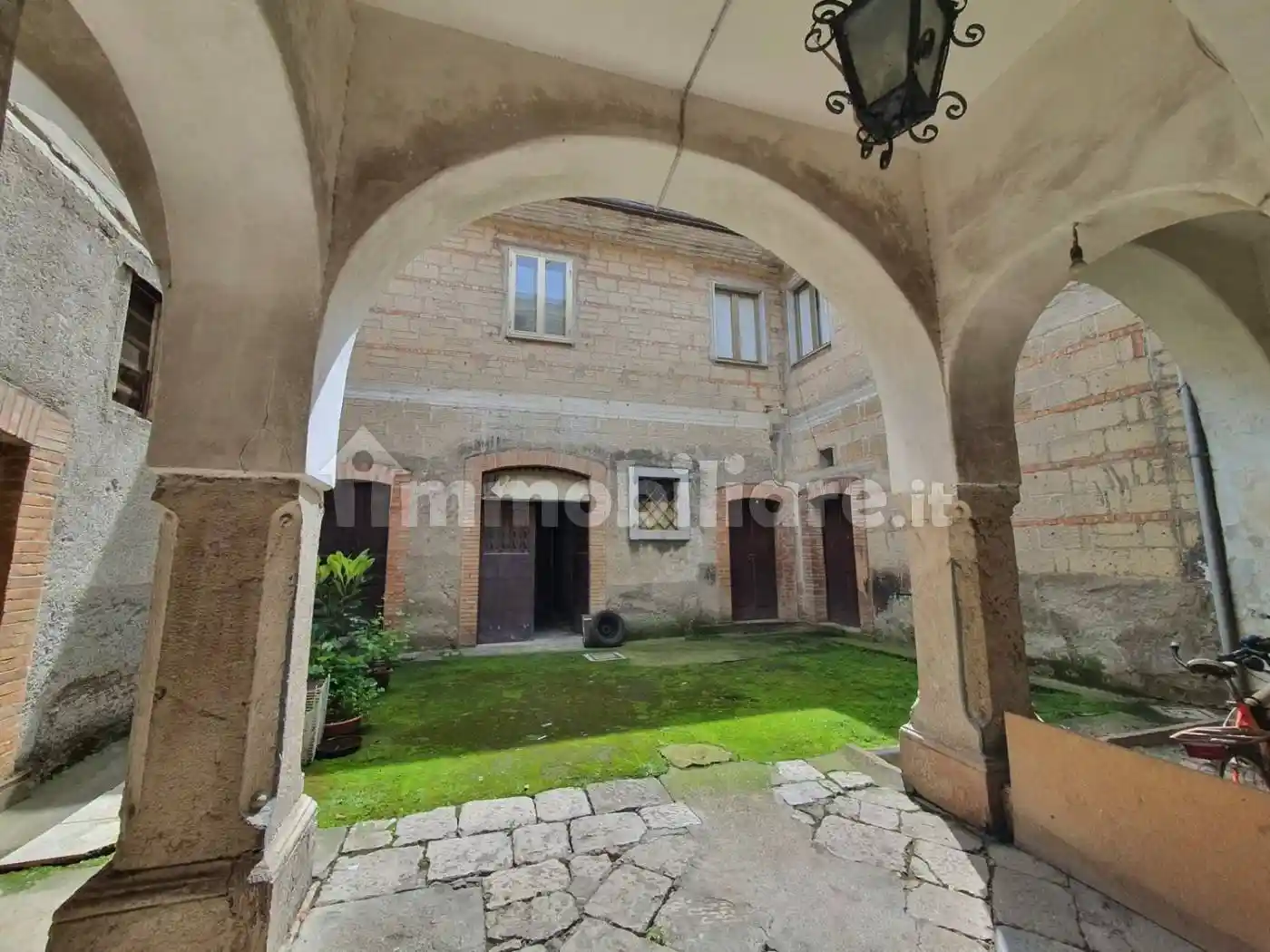 Palazzo - Edificio in vendita a Montoro