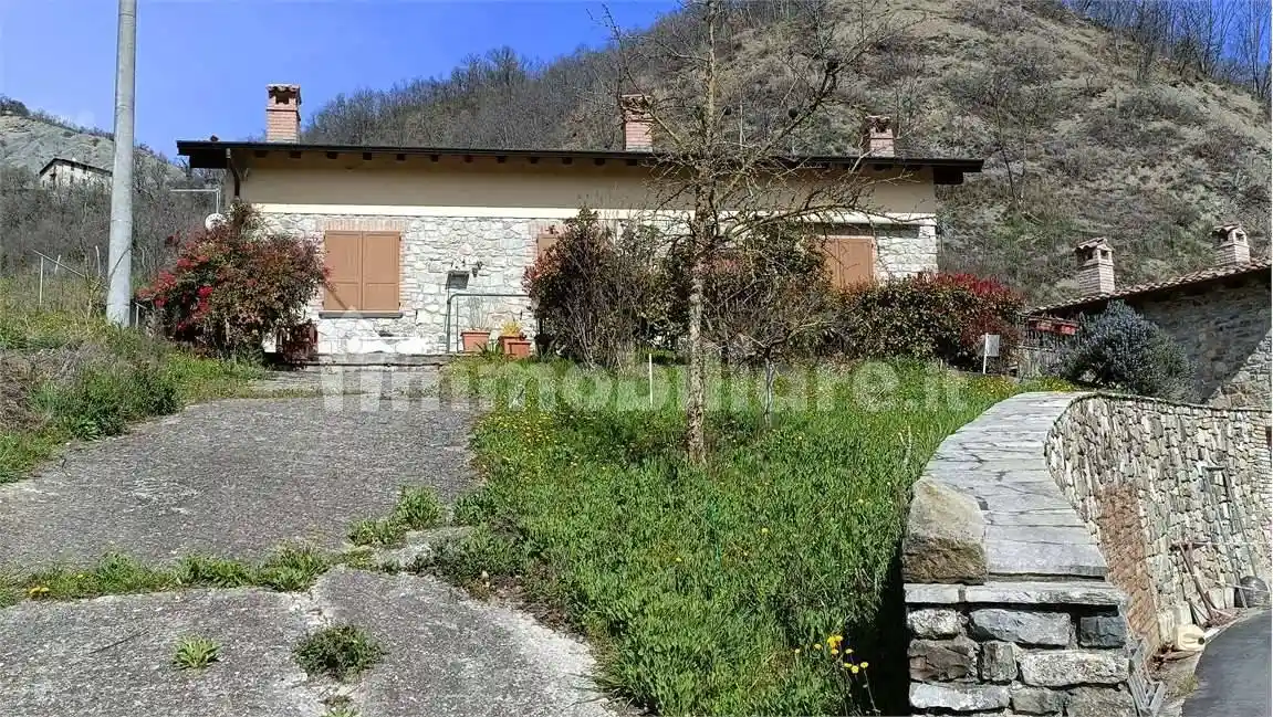 Casa indipendente in vendita a Bobbio