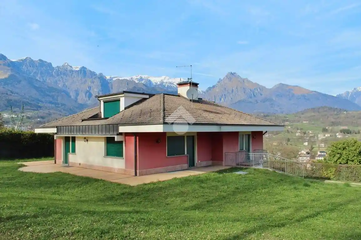 Villa in vendita a Feltre