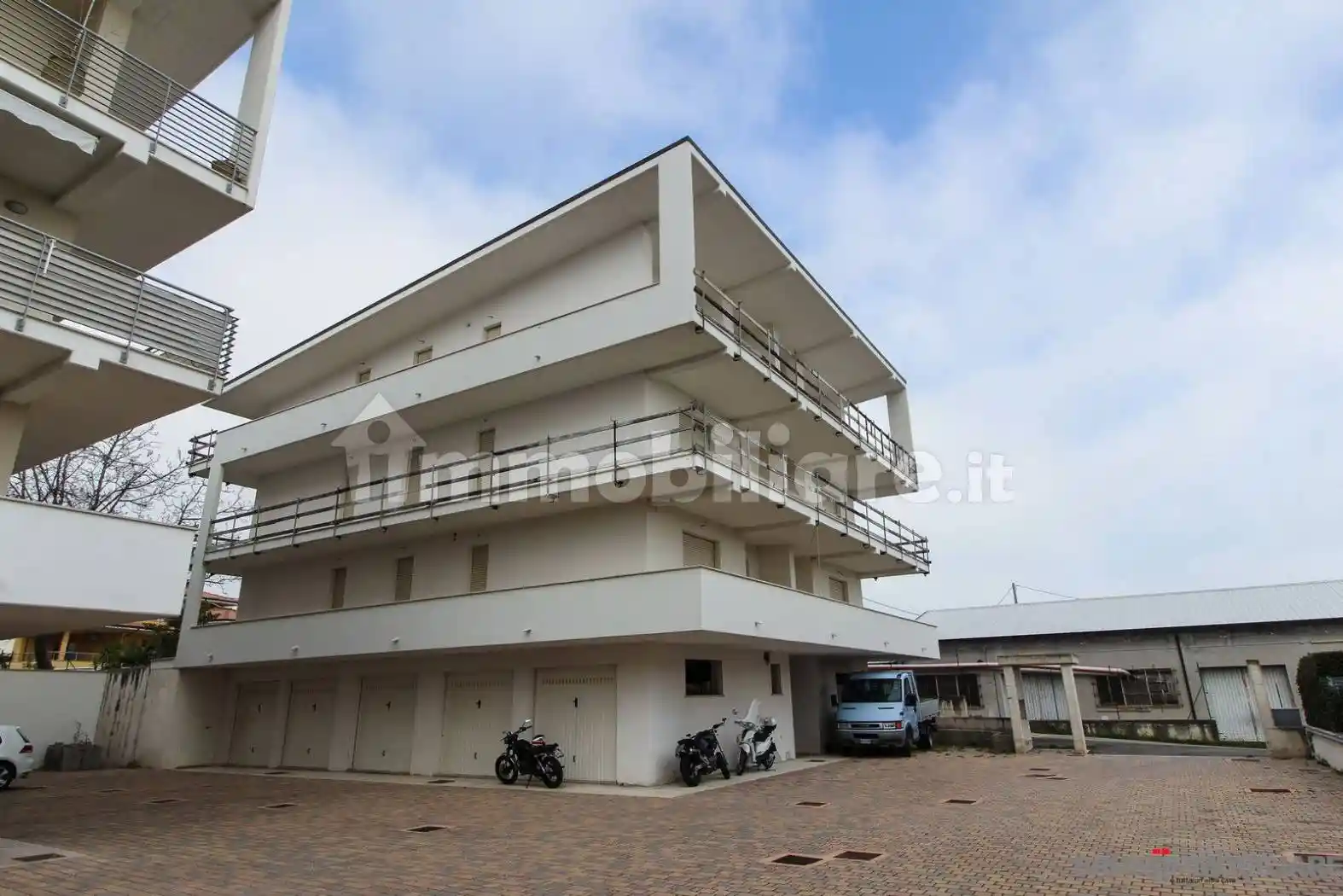 Palazzo - Edificio in Vendita - foto 3