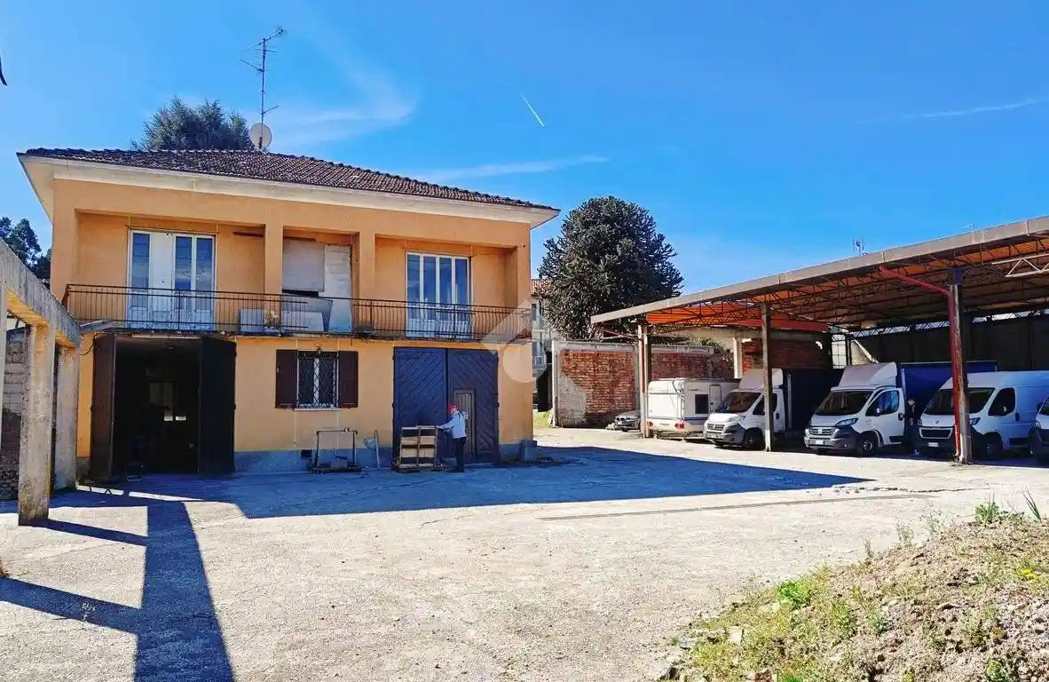 Villa in vendita a Carate Brianza