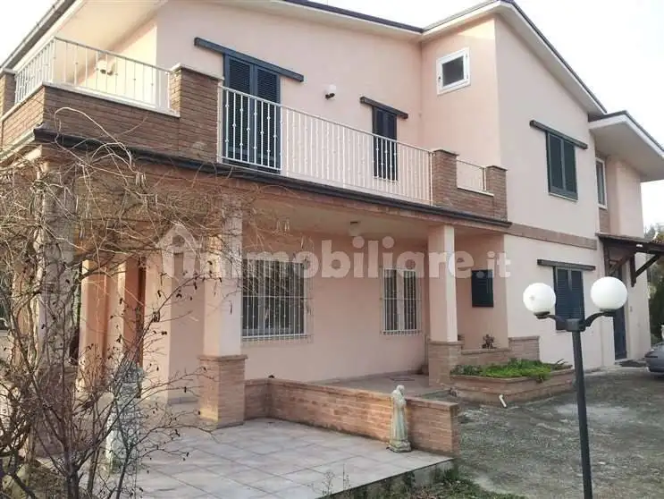 Villa in vendita a Colonnella