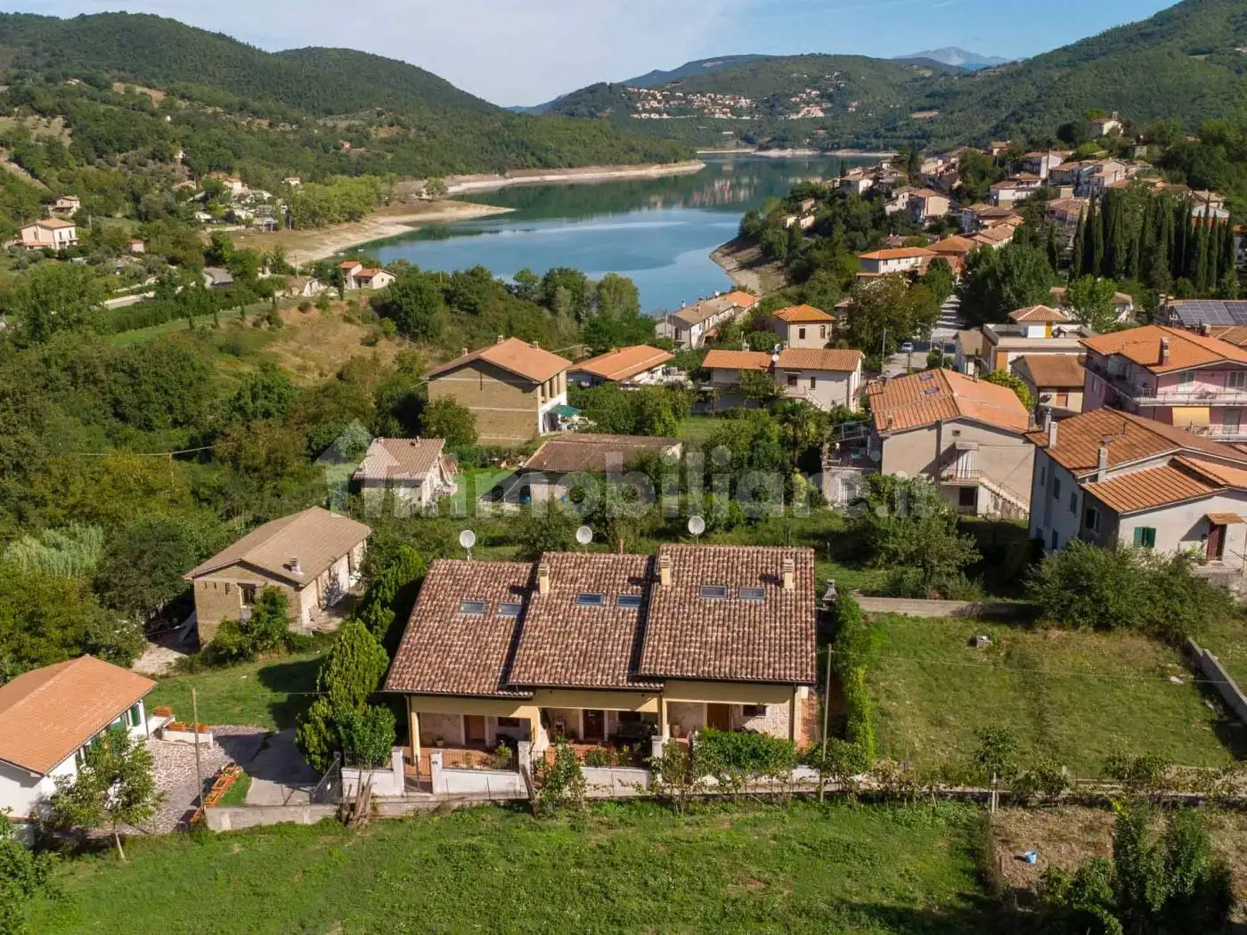 Villa in vendita a Colle di Tora