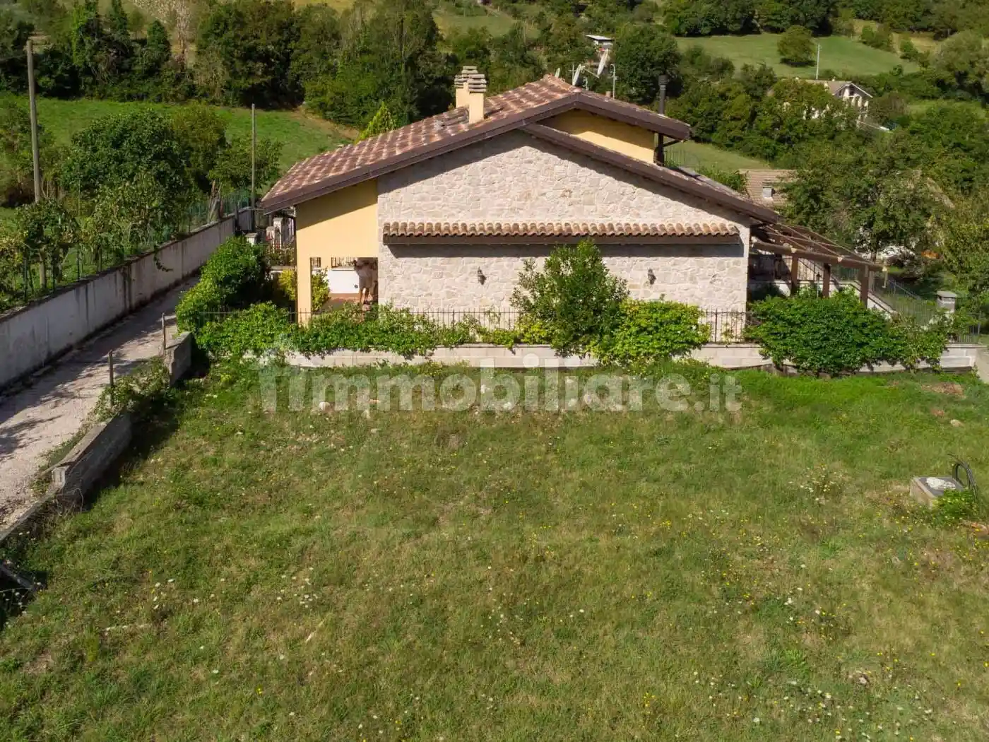 Villa plurifamiliare via della Gioventù, Centro, Colle di Tora - foto 3