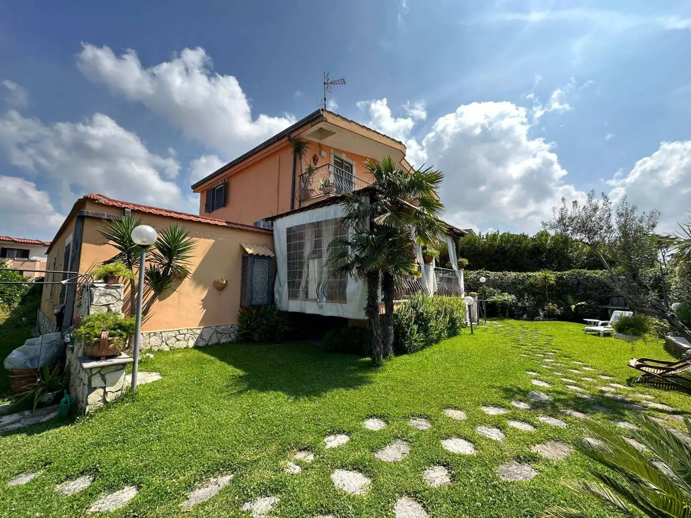 Villa in vendita a Giugliano in Campania