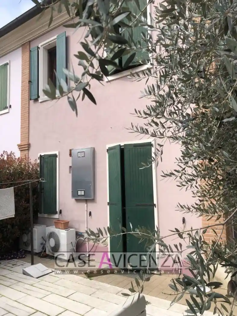 Villetta a schiera in affitto a Nanto