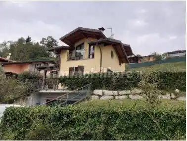 Appartamento in vendita a Laveno-Mombello