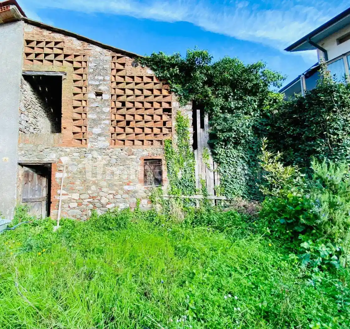 Rustico - Casale in vendita a Capannori