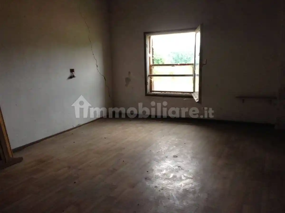 Rustico via Gramsci, 00, Centro, Crespino - foto 4