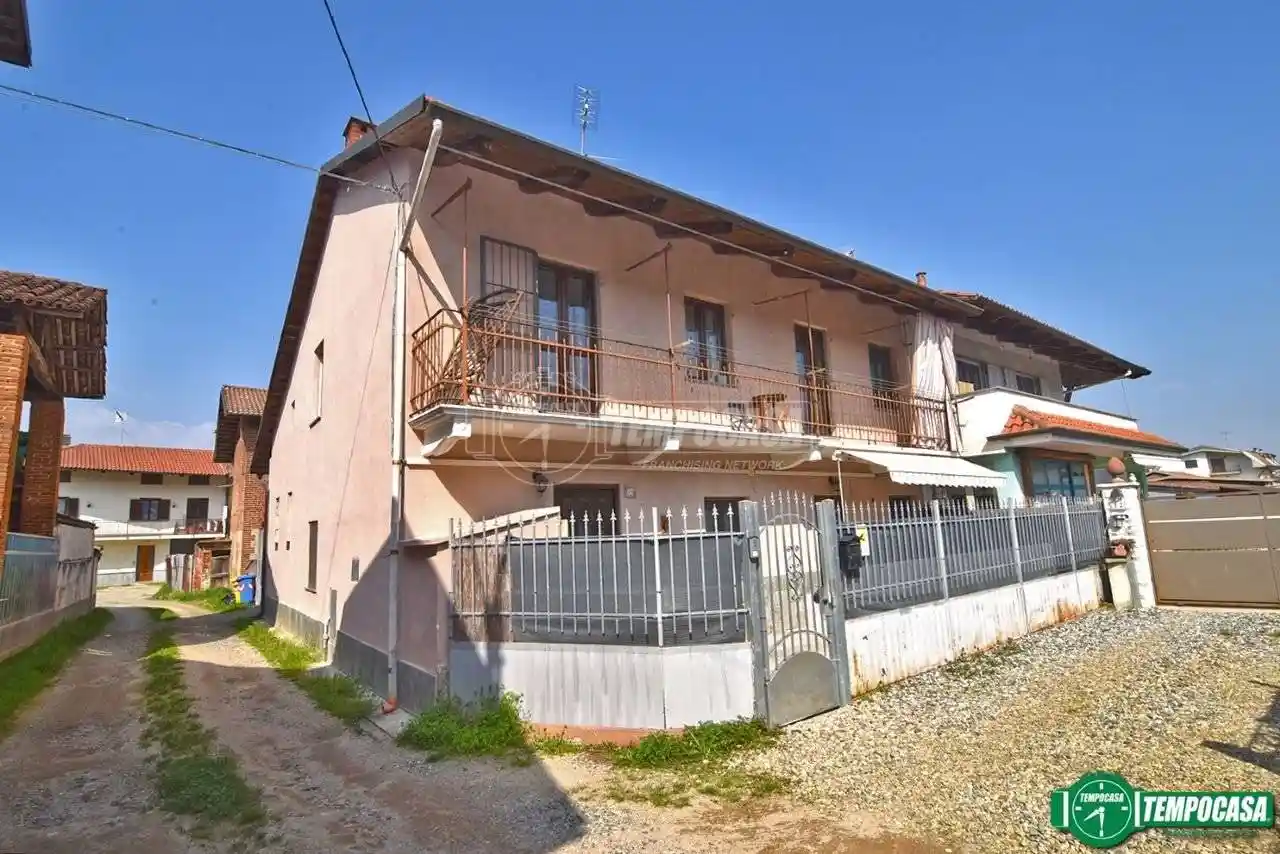 Casa indipendente in vendita a Front