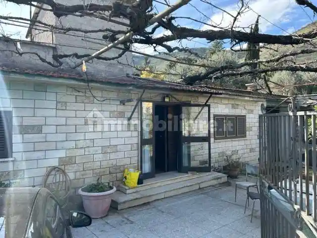 Rustico - Casale in vendita a Tivoli