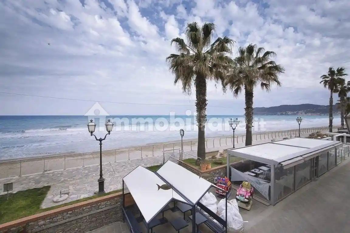 Appartamento in vendita a Alassio