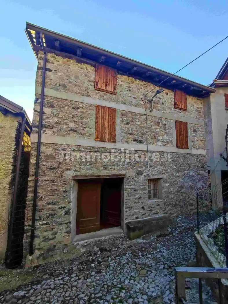 Casa indipendente in vendita a Lozio