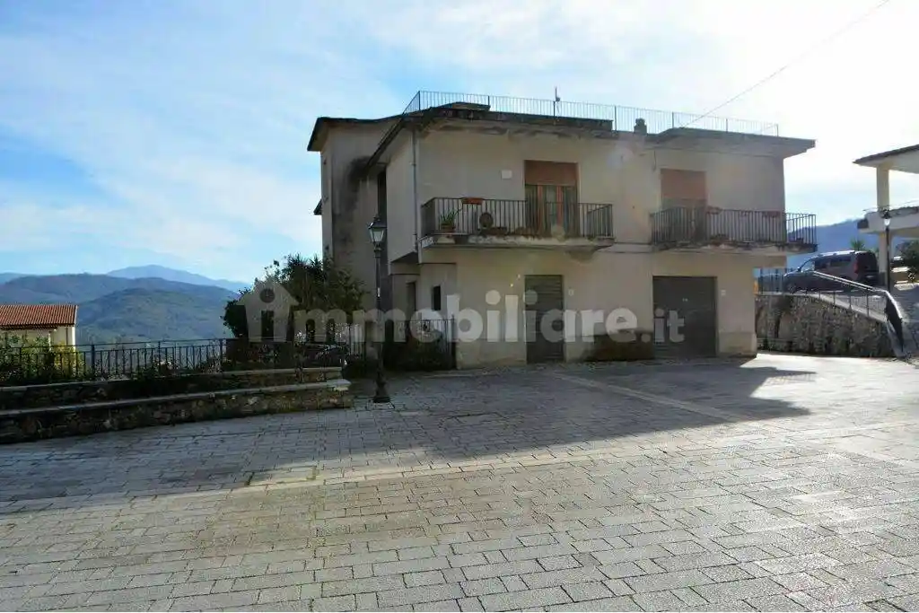Villa in vendita a Morigerati