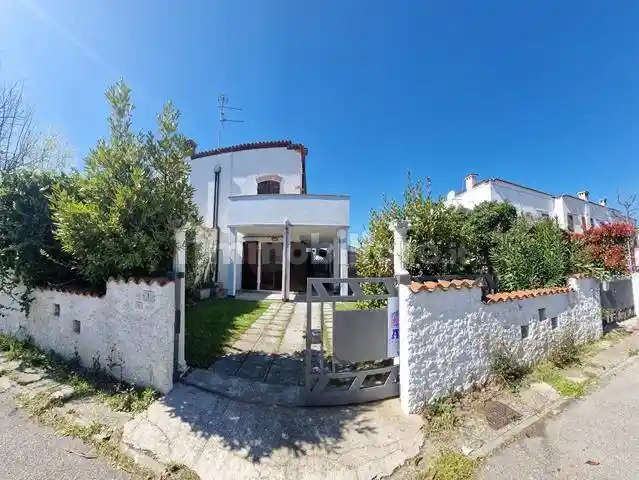 Villa bifamiliare via Borso d'Este 1, Lido degli Scacchi, Lido di Pomposa, Comacchio - foto 2