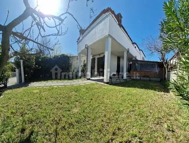 Villa bifamiliare via Borso d'Este 1, Lido degli Scacchi, Lido di Pomposa, Comacchio - foto 3