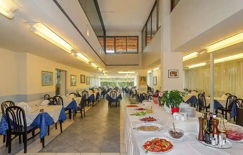 Palazzo - Edificio in vendita a Pietrasanta