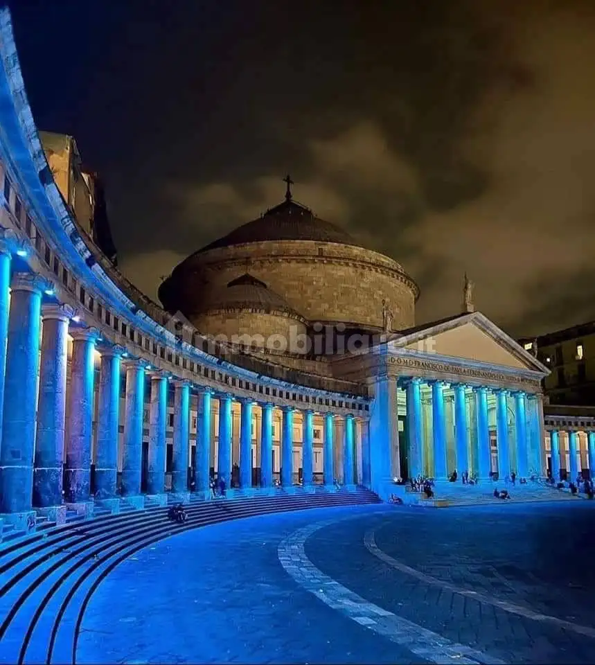 Appartamento in vendita a Napoli