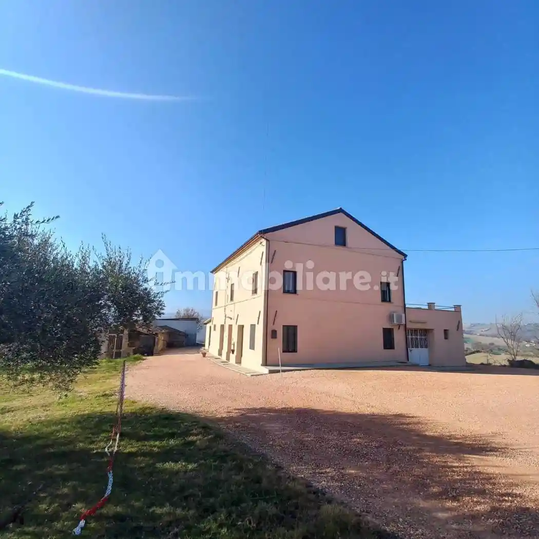 Casa indipendente in vendita a Montappone