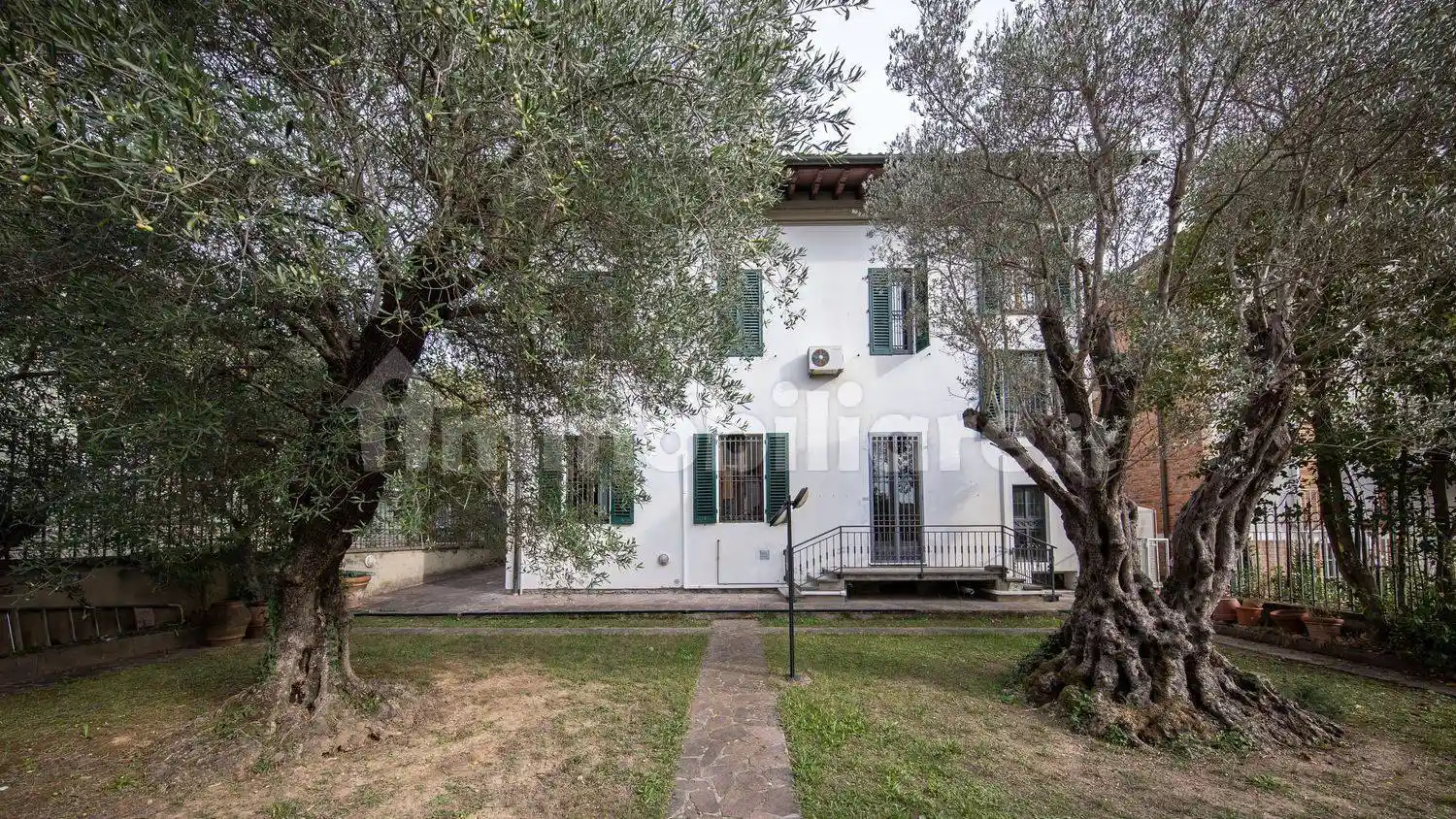Villa in vendita a Montecatini-Terme