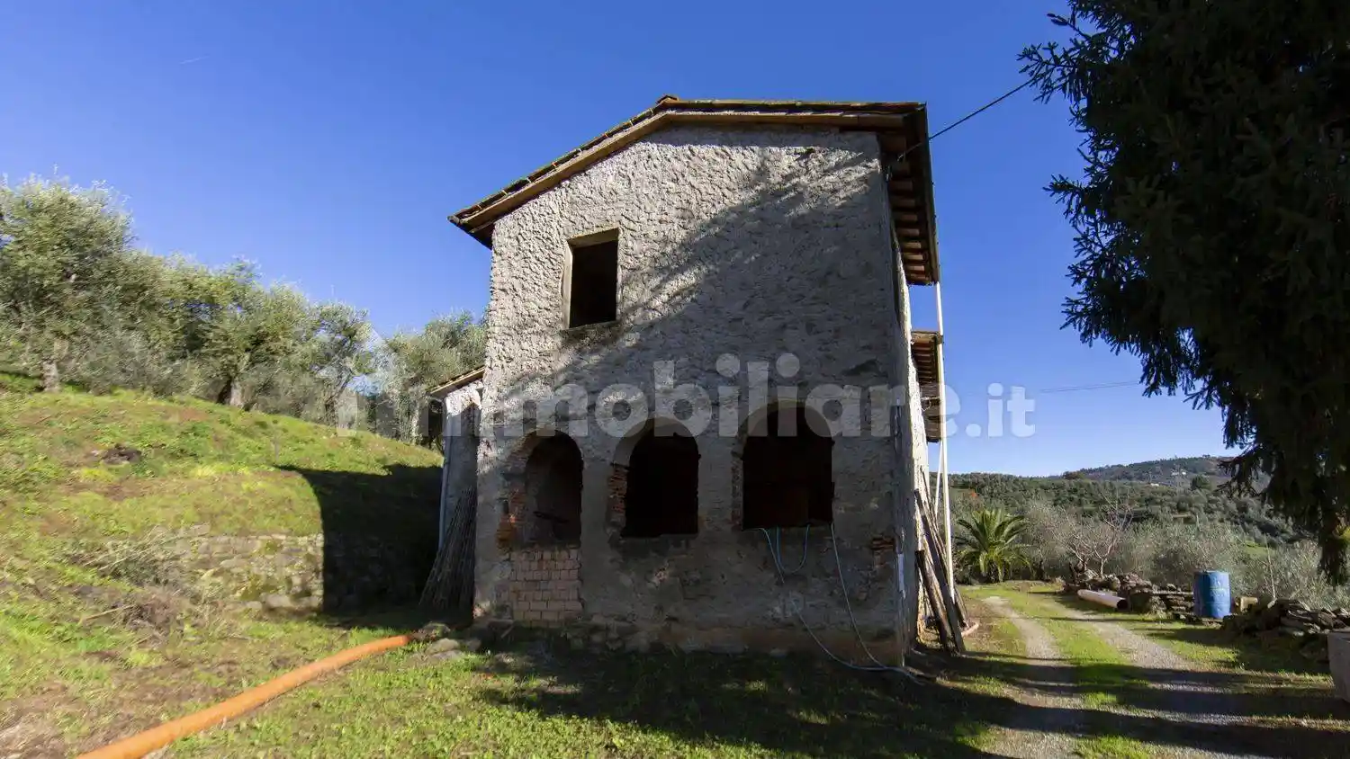 Rustico - Casale in vendita a Pescia