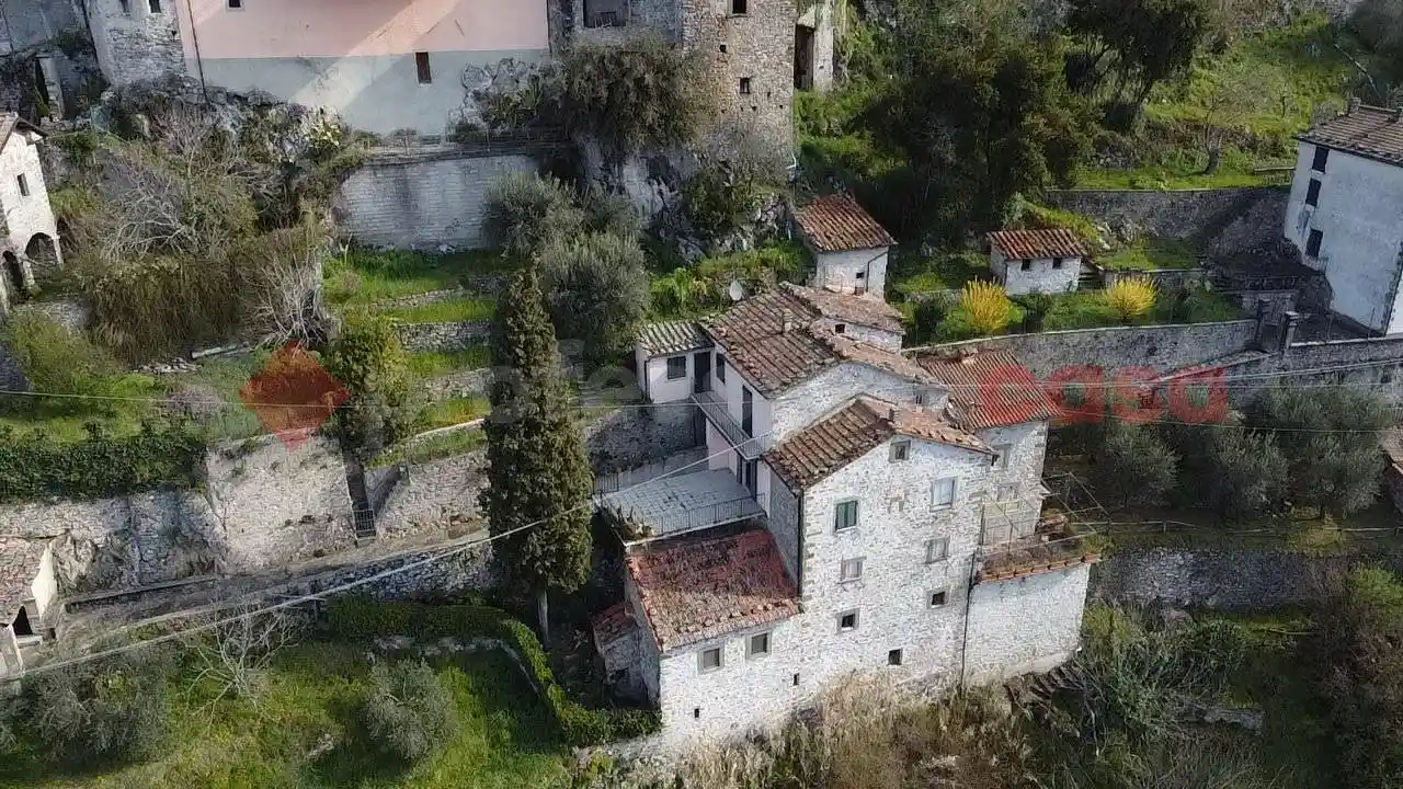 Casa indipendente in vendita a Bagni di Lucca