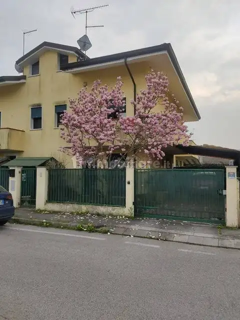 Villetta a schiera in vendita a Papozze