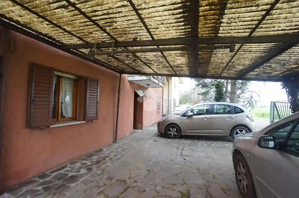 Terratetto unifamiliare Stradello Ponte Ghiotto, Portile - Paganine, Modena - foto 2