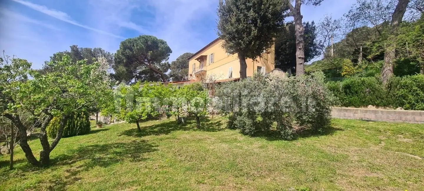 Casa indipendente in vendita a Livorno