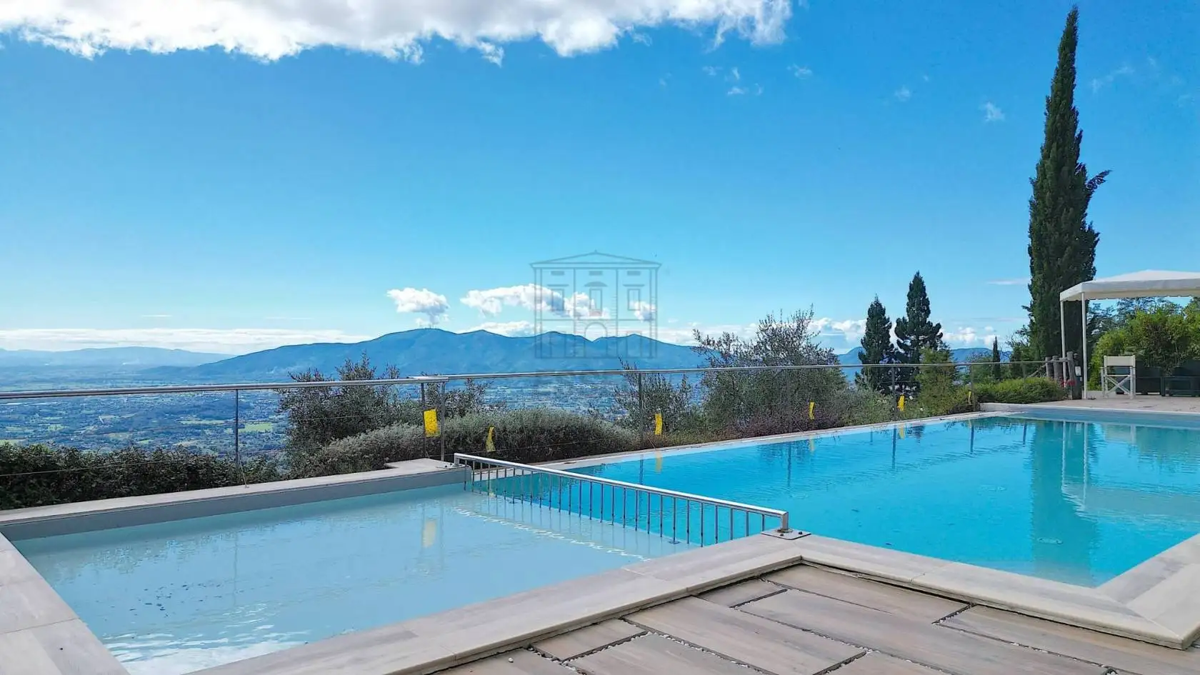 Rustico - Casale in vendita a Lucca