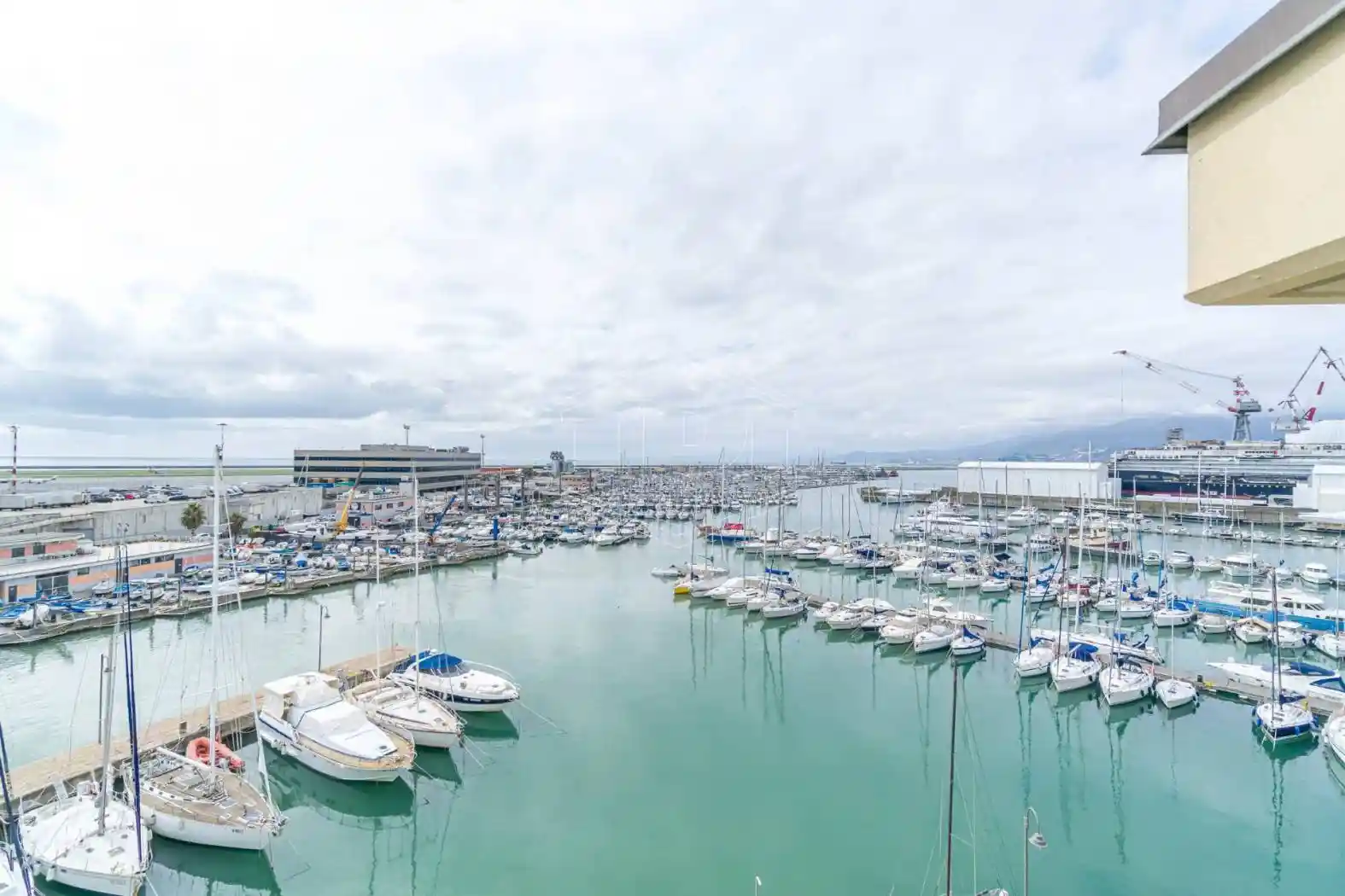 Appartamento in vendita a Genova