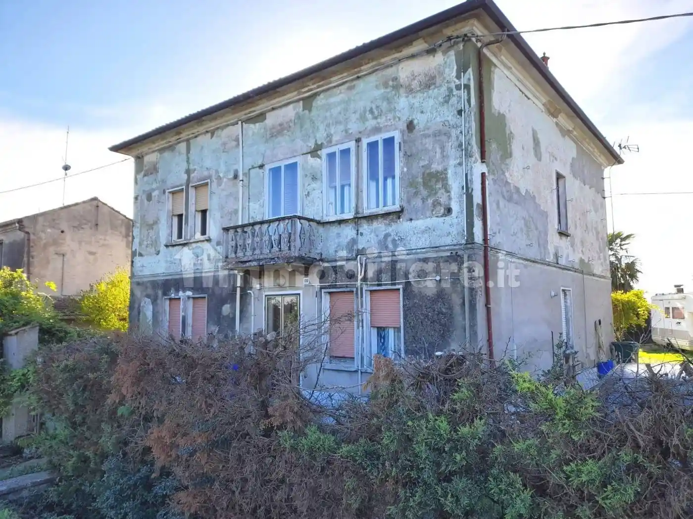 Villa in vendita a Riva del Po