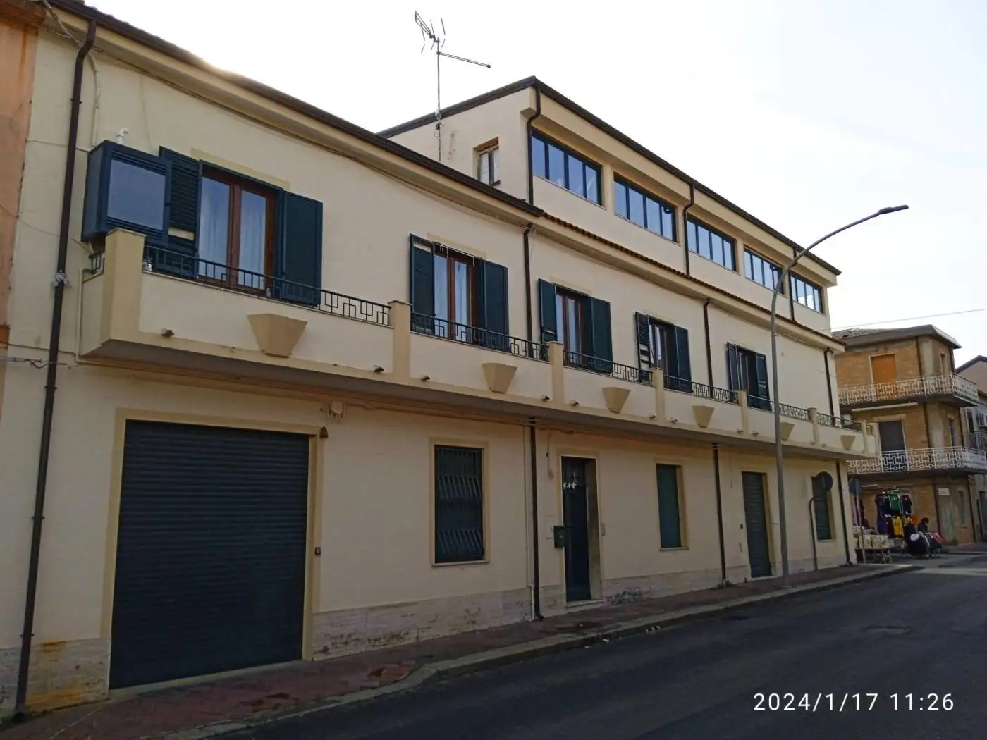 Palazzo - Edificio in vendita a Mileto