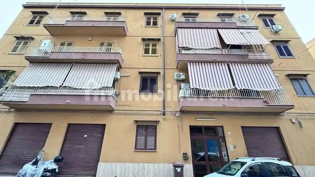 Appartamento in vendita a Palermo