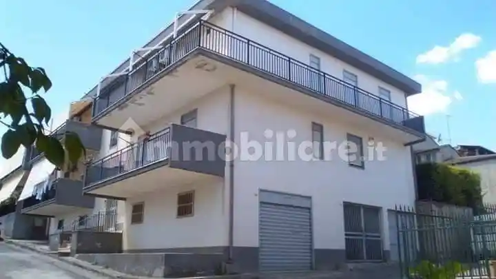 Appartamento in vendita a Pietraperzia