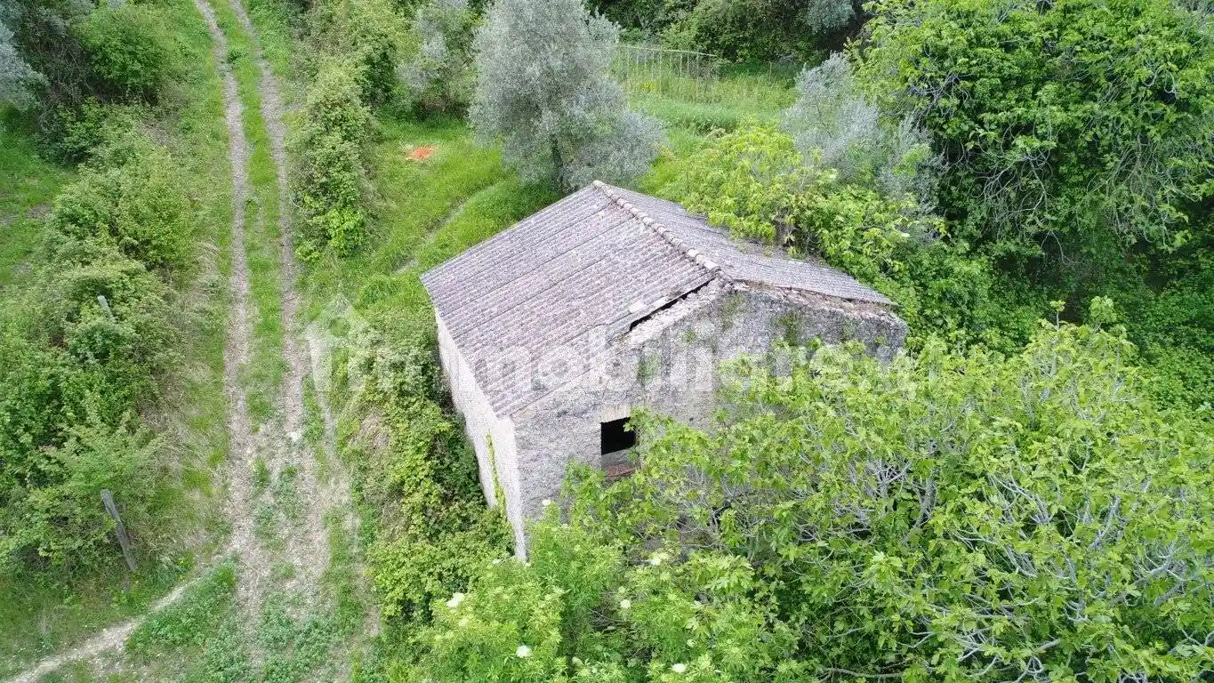 Rustico - Casale in vendita a Poggio Nativo