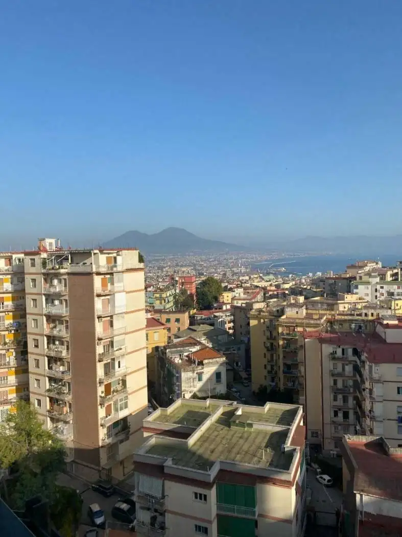 Appartamento in vendita a Napoli