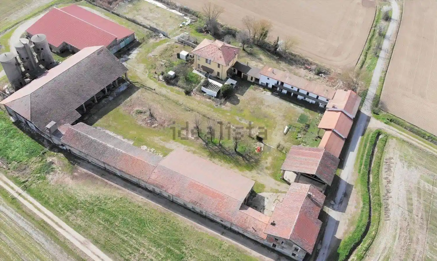 Rustico - Casale in vendita a Gaggiano