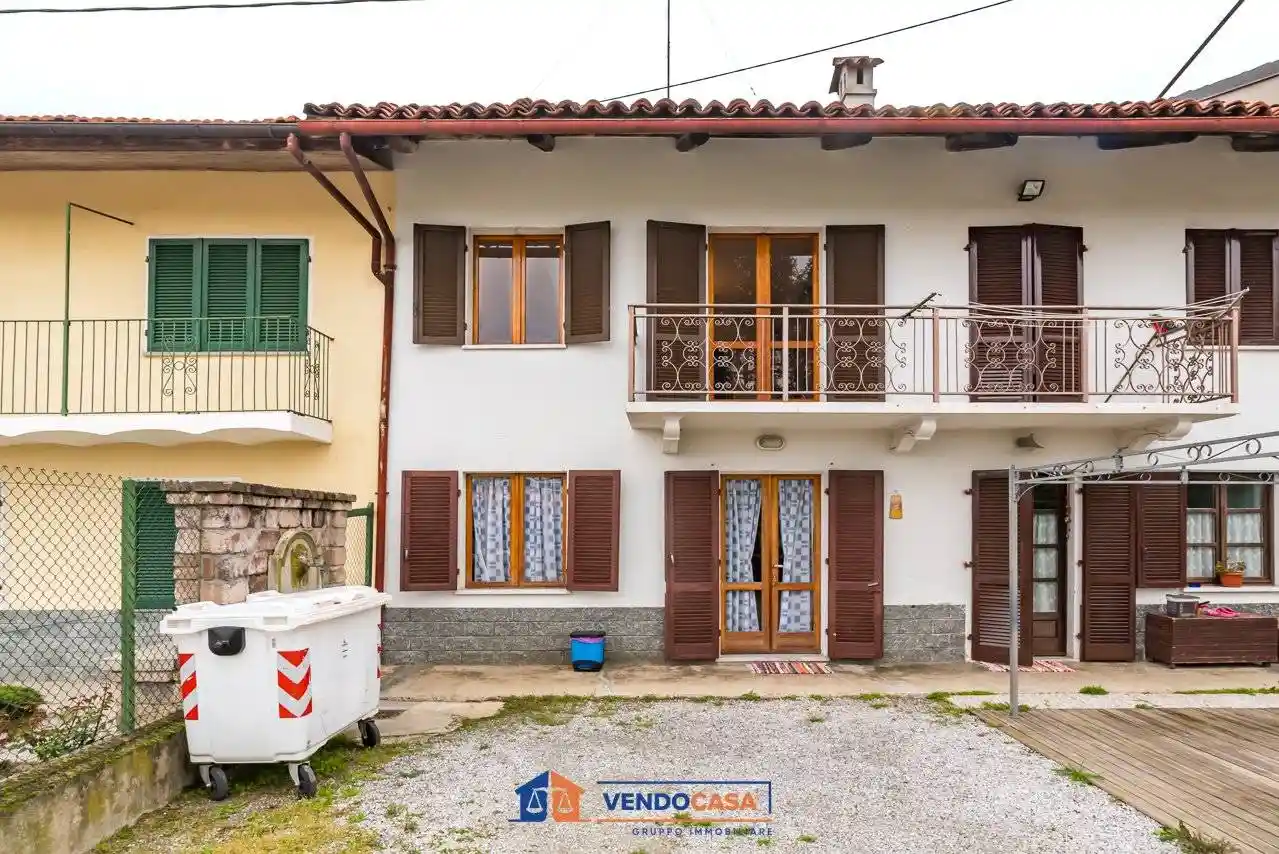 Casa indipendente in vendita a Bra