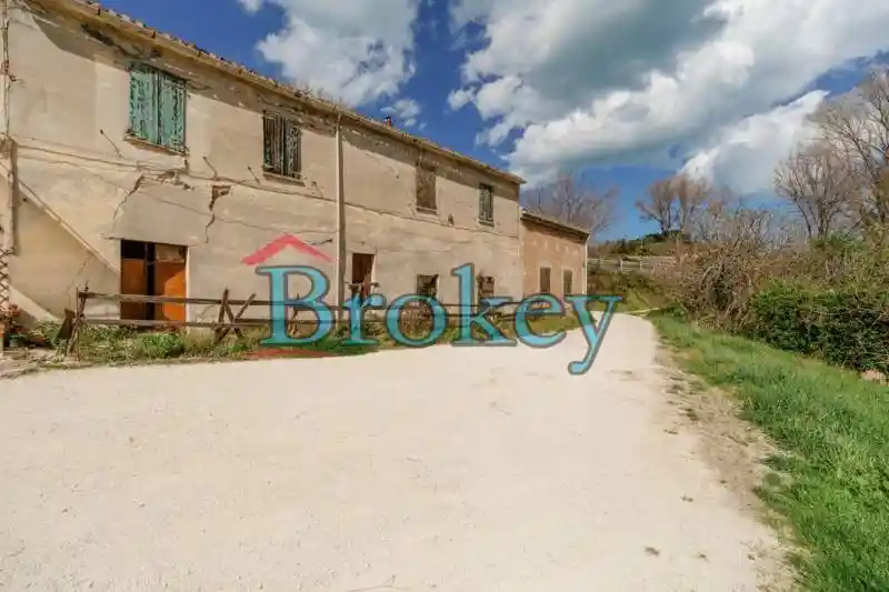 Casale, da ristrutturare, 240 m², Montacuto, Ancona - foto 2
