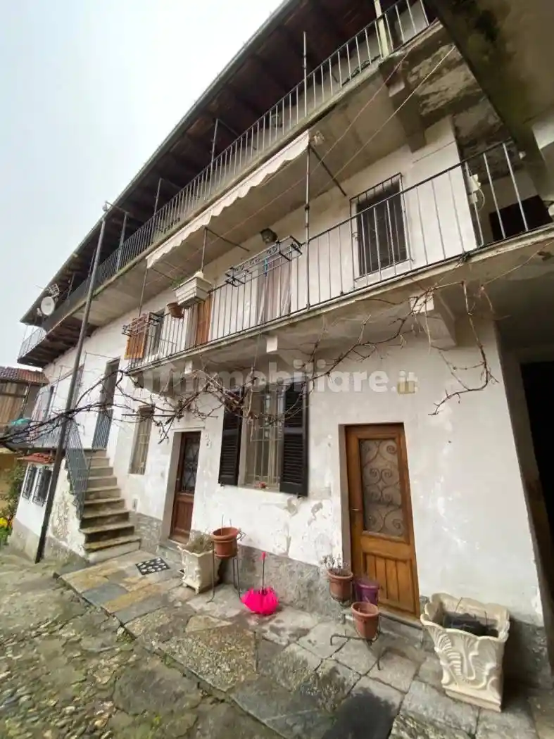 Casa indipendente in vendita a Cugliate-Fabiasco