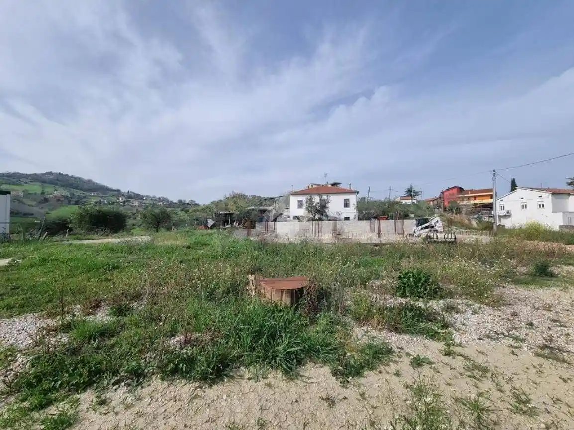 Rustico - Casale in vendita a Canzano