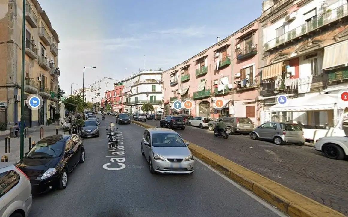 Appartamento in affitto a Napoli