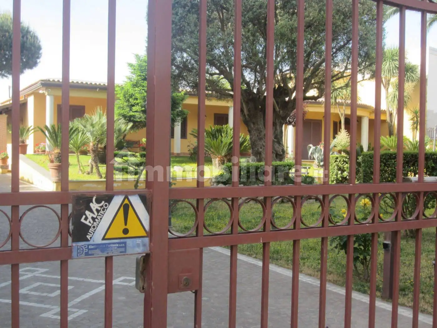 Villa in vendita a Parete