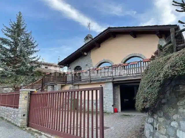 Villa in vendita a Aosta