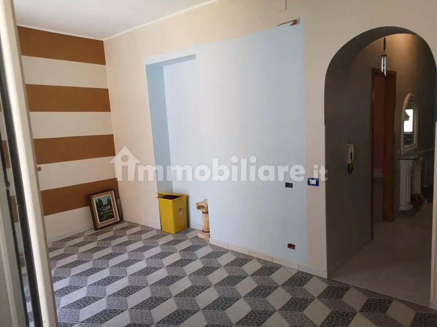 Palazzo - Edificio in vendita a Caltagirone