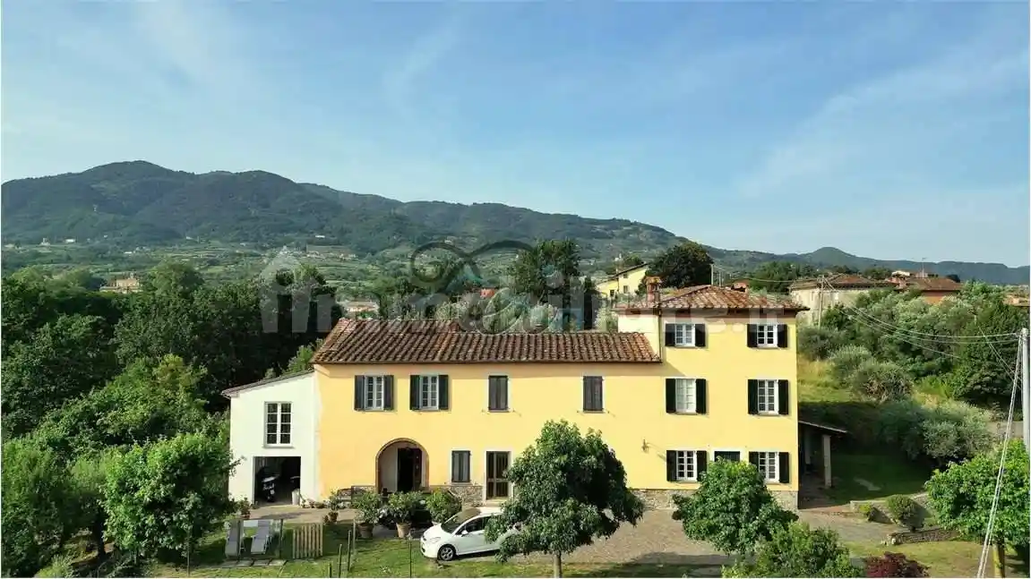 Villa in vendita a Capannori