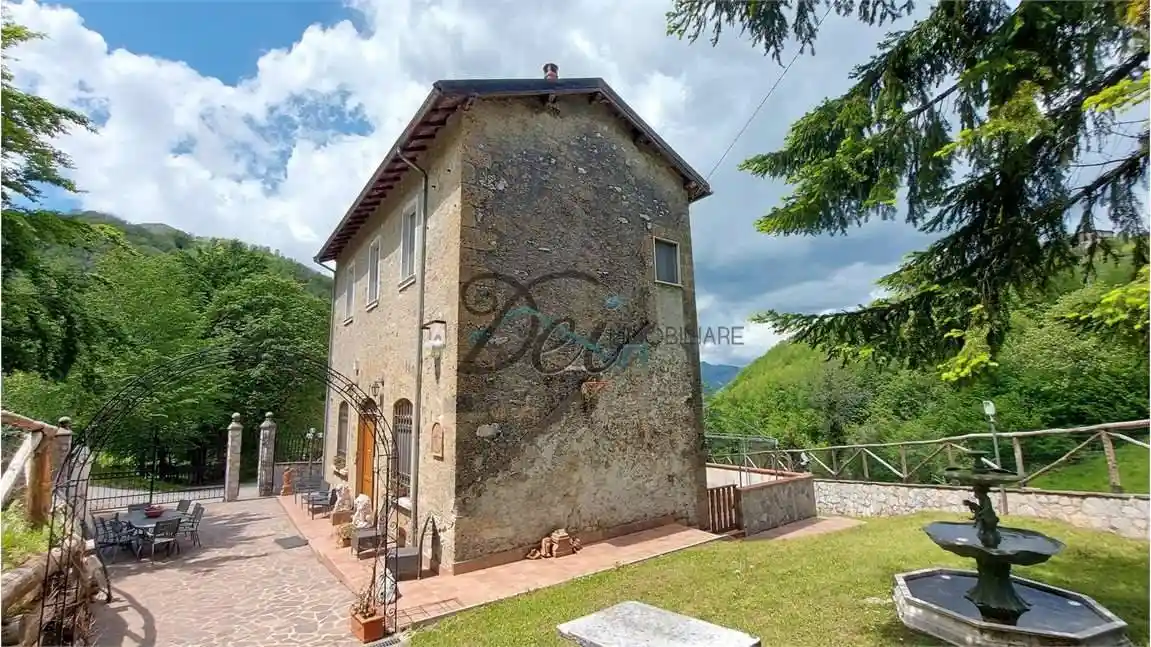 Rustico - Casale in vendita a Molazzana