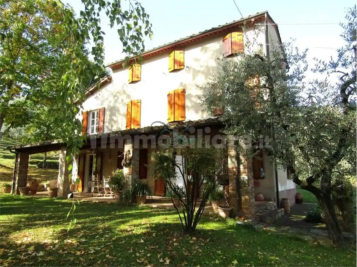 Rustico - Casale in vendita a Capannori